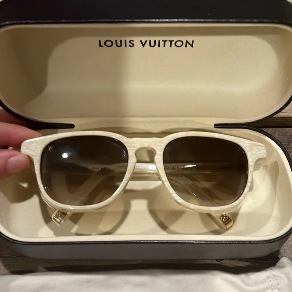 Louis Vuitton Ivory Juliette Sunglasses Z0612W - Picture 8 of 9